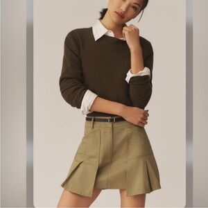 ANTHROPOLOGIE Pleated
Utility Mini
Skirt size Small
